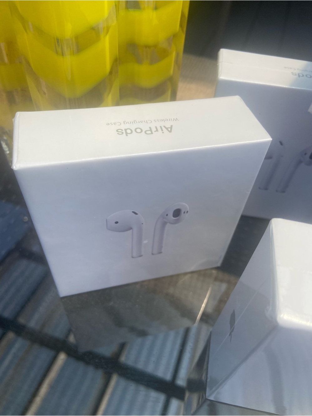 Apple AirPods with Wireless Charging Case - White